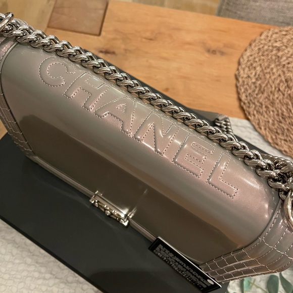 Chanel Lilac Iridescent Large Boy Bag - Picture 2 of 15